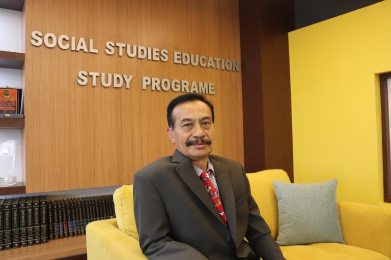 prof mamat