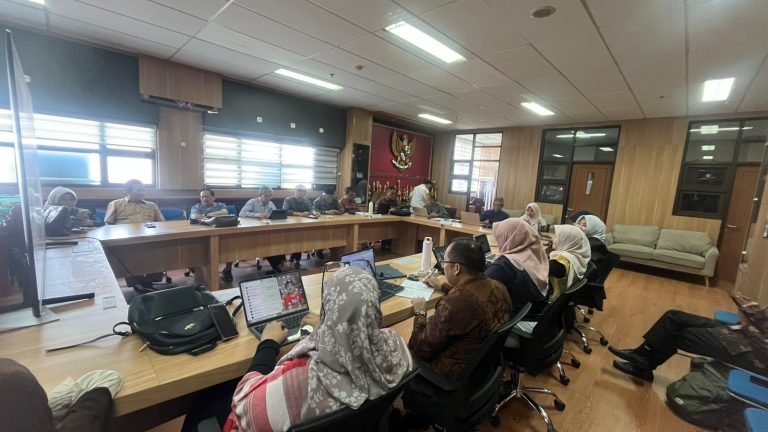 Prodi PPKn FPIPS UPI Laksanakan Rapat Tinjauan Kurikulum Libatkan Akademisi Internasional, Pengguna Lulusan, Alumni, dan Mahasiswa