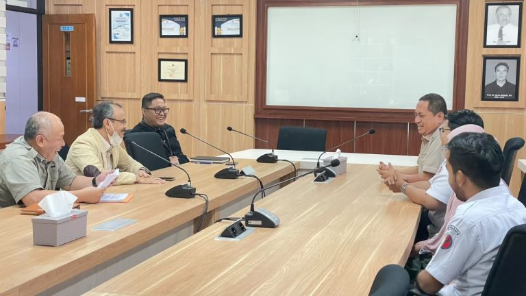 Prodi Ilmu Hukum UPI Terima Sosialisasi Lomba Debat Penegakan Hukum Pemilu VI dan Penjajakan Perjanjian Kerja Sama dari Bawaslu