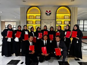 13 Mahasiswa Magister Pendidikan Kewarganegaraan FPIPS UPI Ikuti Ujian Seminar Proposal Penelitian